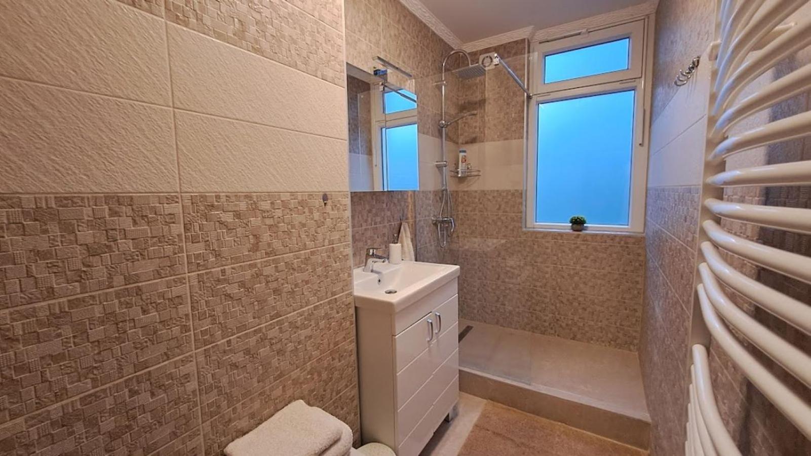 Szilfak City Apartman Hajdúszoboszló Zewnętrze zdjęcie
