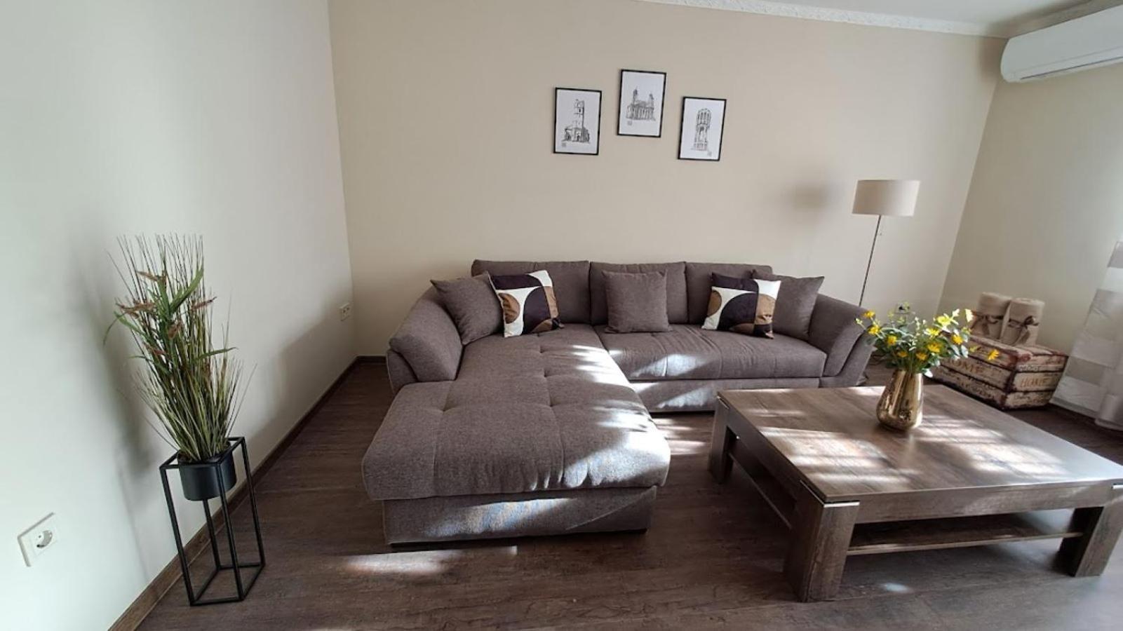 Szilfak City Apartman Hajdúszoboszló Zewnętrze zdjęcie