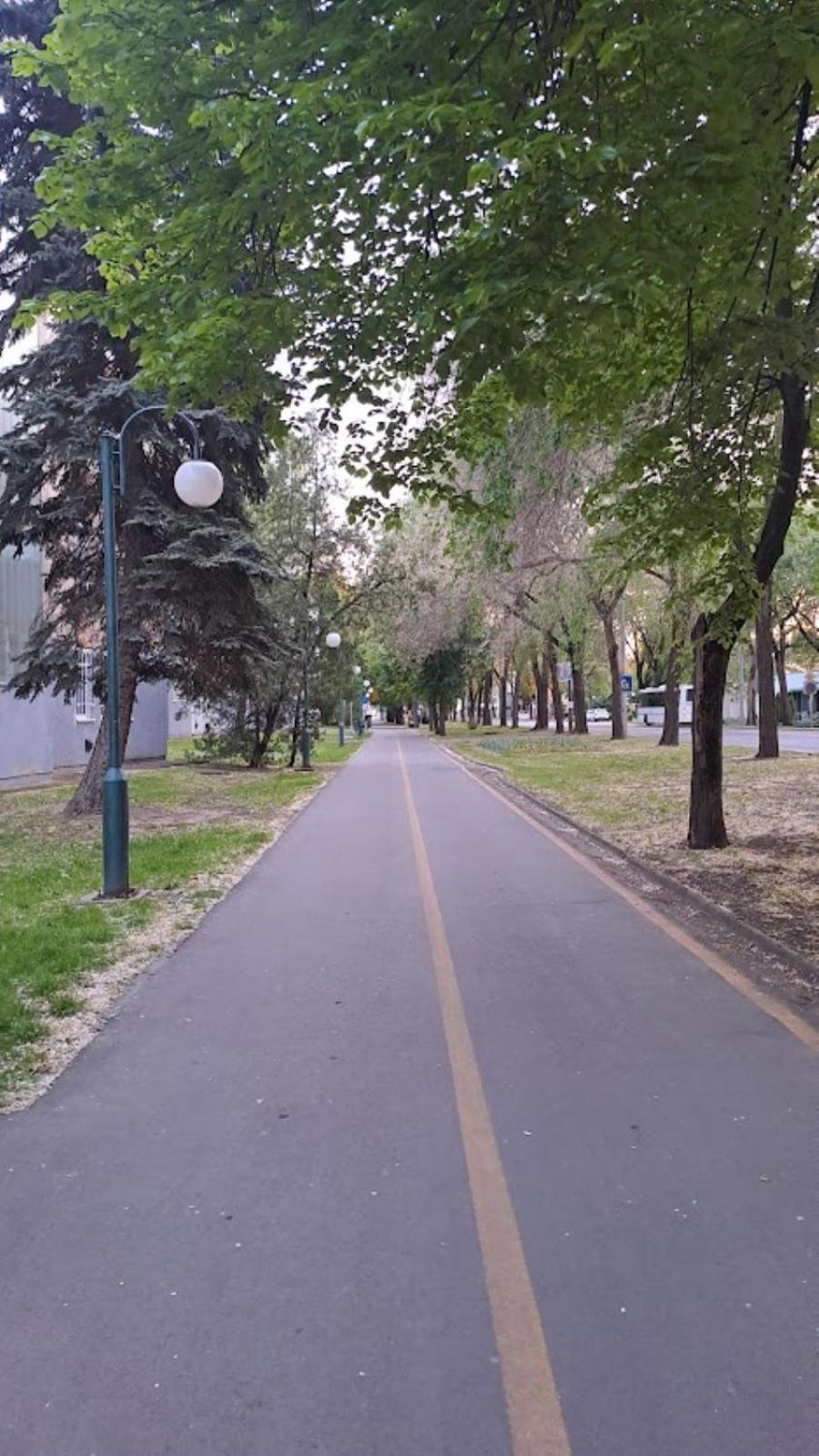 Szilfak City Apartman Hajdúszoboszló Zewnętrze zdjęcie